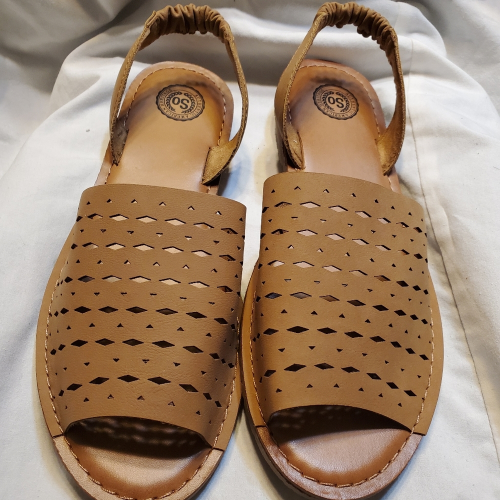 SO .  Authentic  American Heritage Sandals.